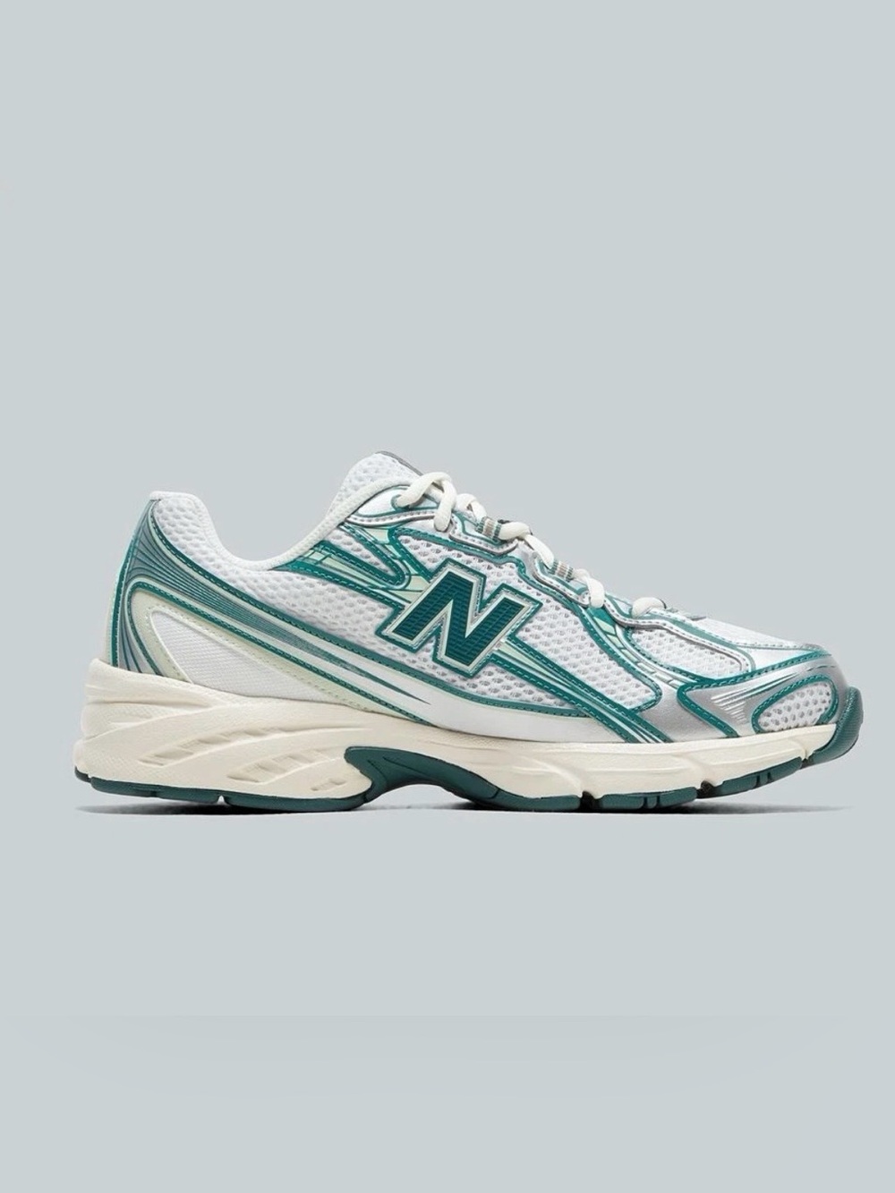 New Balance White & Teal Women's Running Sneakers NWT 💚